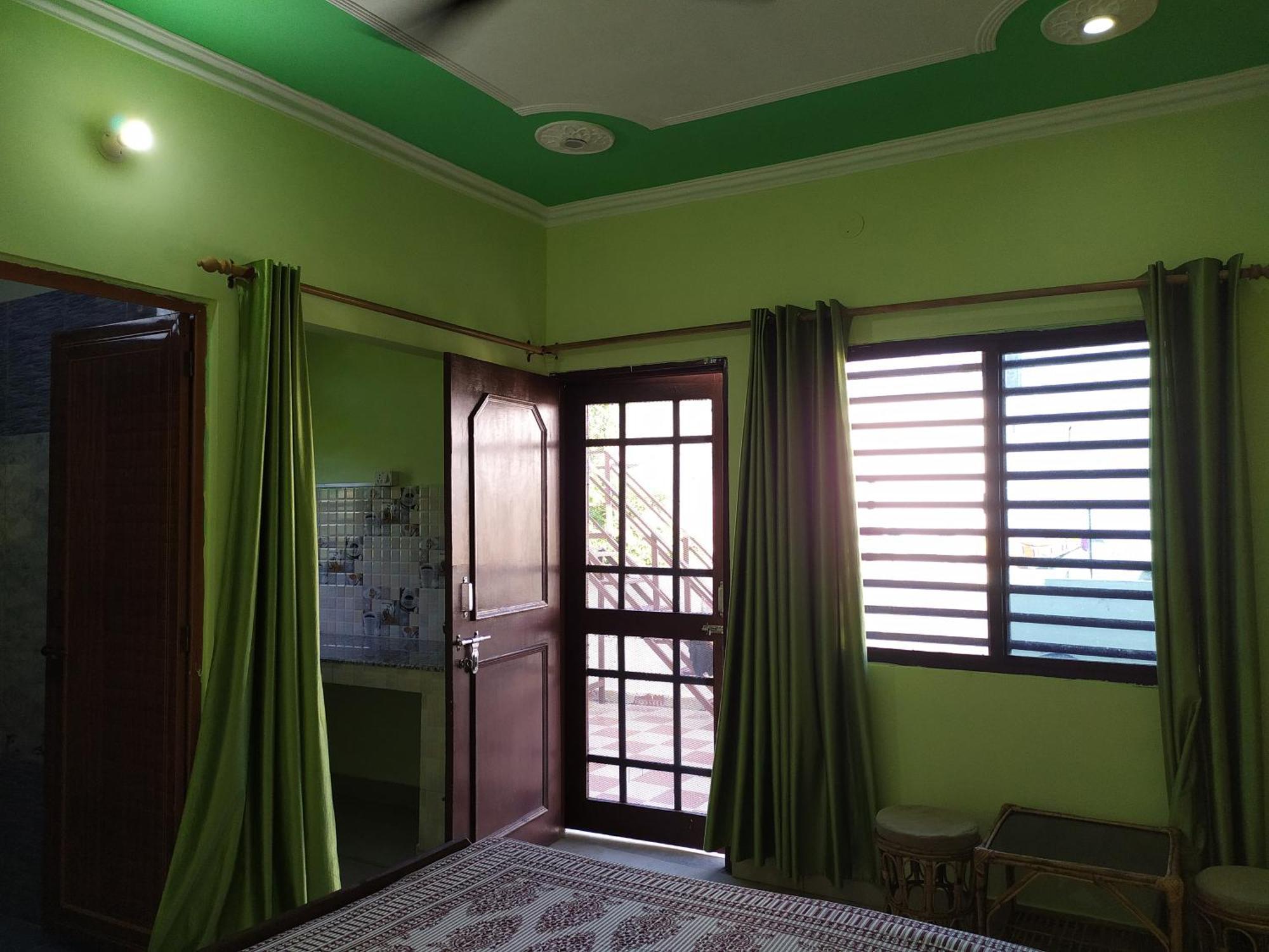 Anjali Home Stay Rishikesh Bilik gambar
